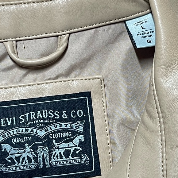 Levi's Women's Faux Leather Belted Shirt Jacket Size Large Color Cream - Picture 9 of 16